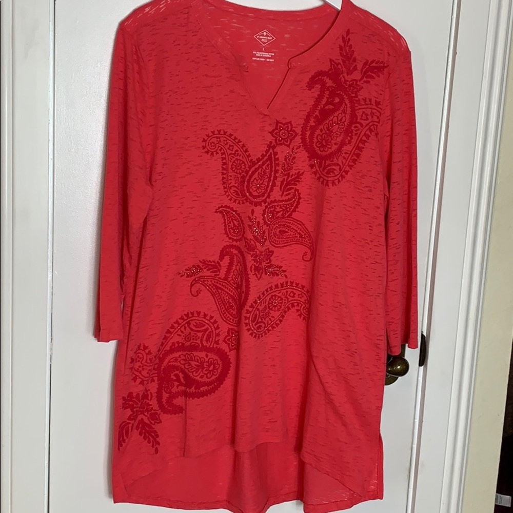 St. John’s Bay salmon colored top size Lg.